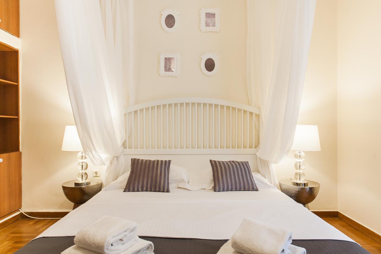 Athenian Home By Livin Urbban ภายนอก รูปภาพ