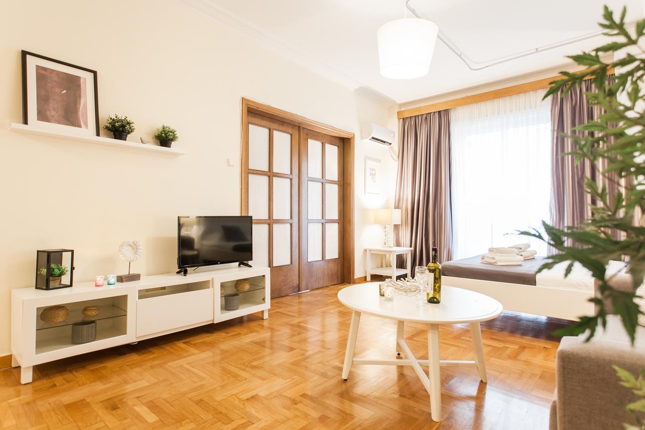 Athenian Home By Livin Urbban ภายนอก รูปภาพ